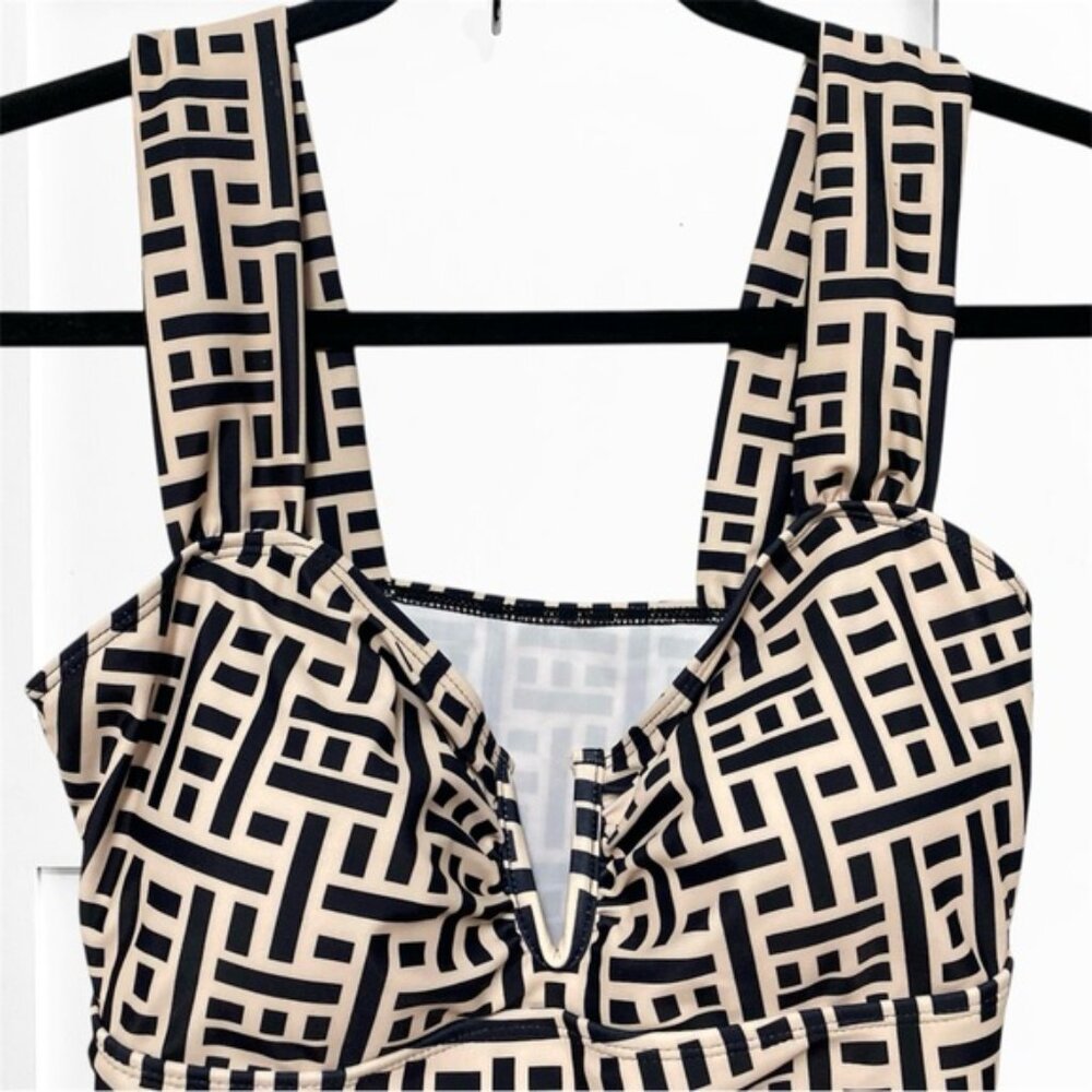 Geometric Patterned One-Piece Swimsuit - Picture 6 of 16